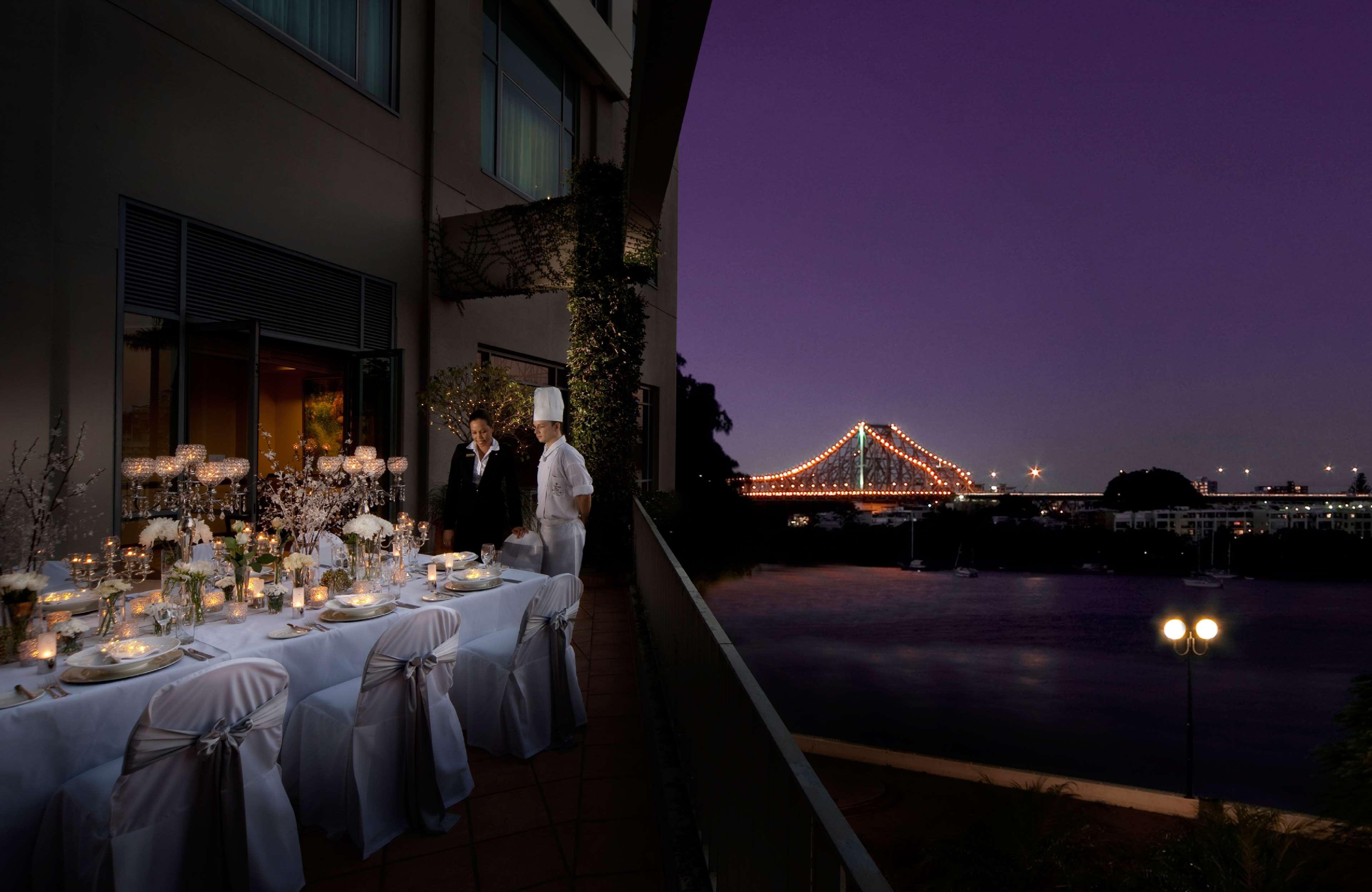 Stamford Plaza Brisbane Hotel Ngoại thất bức ảnh The River Terrace