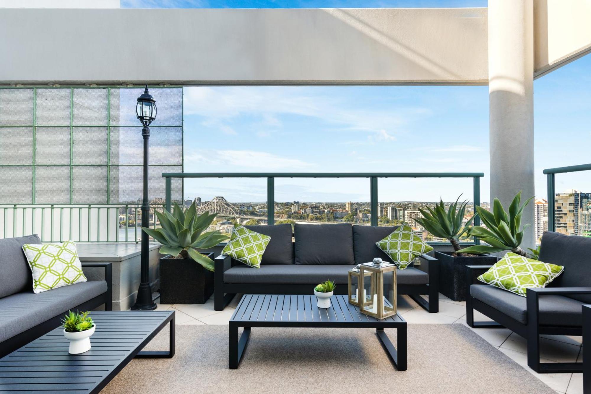 Stamford Plaza Brisbane Hotel Ngoại thất bức ảnh A rooftop terrace