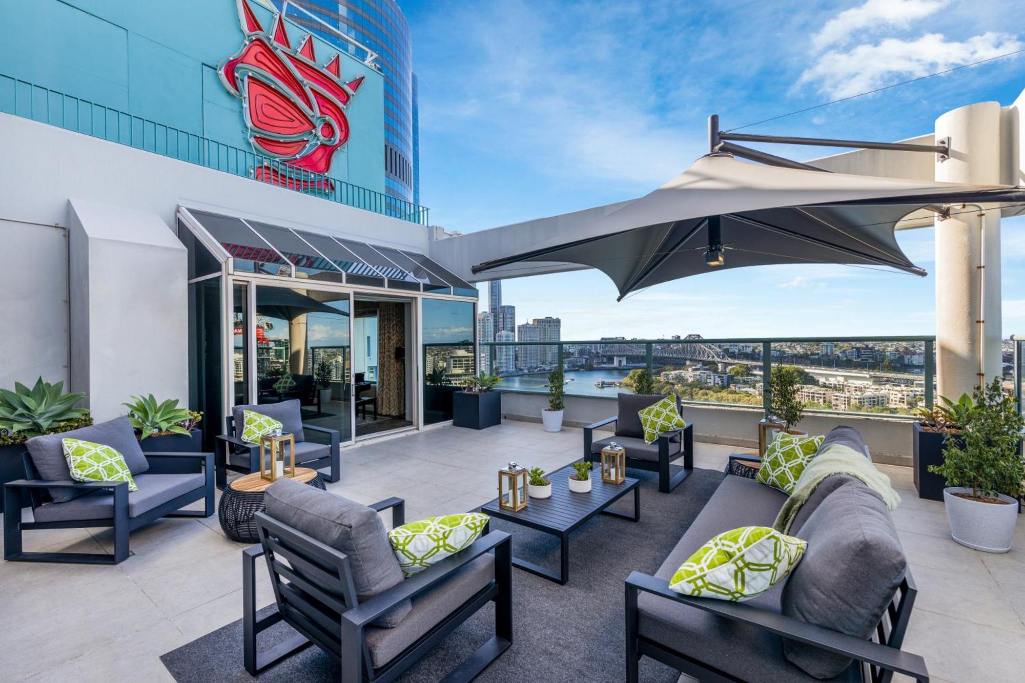 Stamford Plaza Brisbane Hotel Ngoại thất bức ảnh The rooftop bar at the Hotel