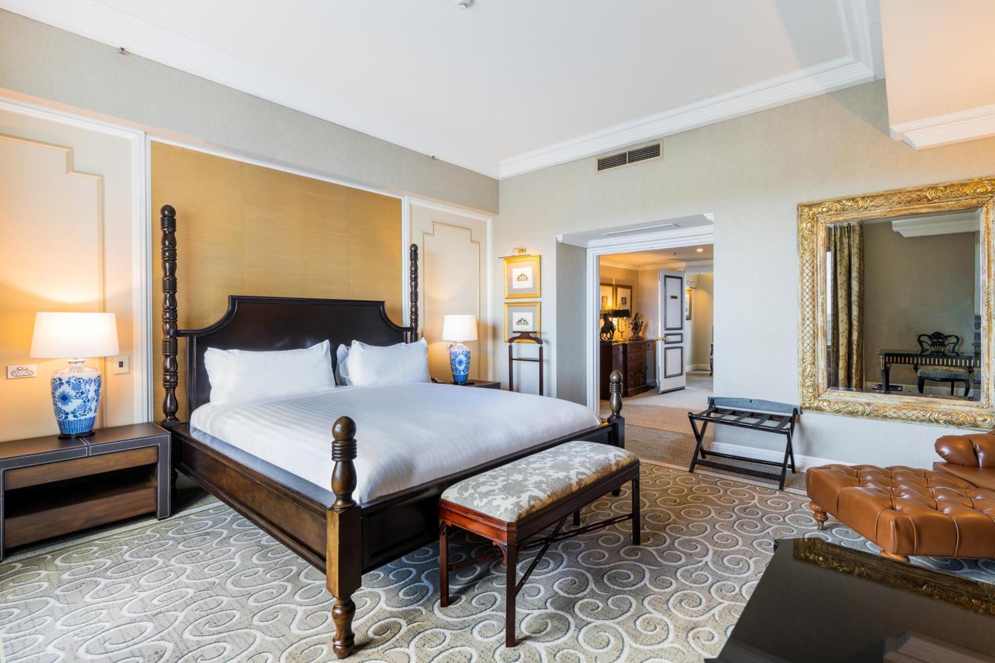 Stamford Plaza Brisbane Hotel Ngoại thất bức ảnh A bedroom at the Taj Mahal Palace