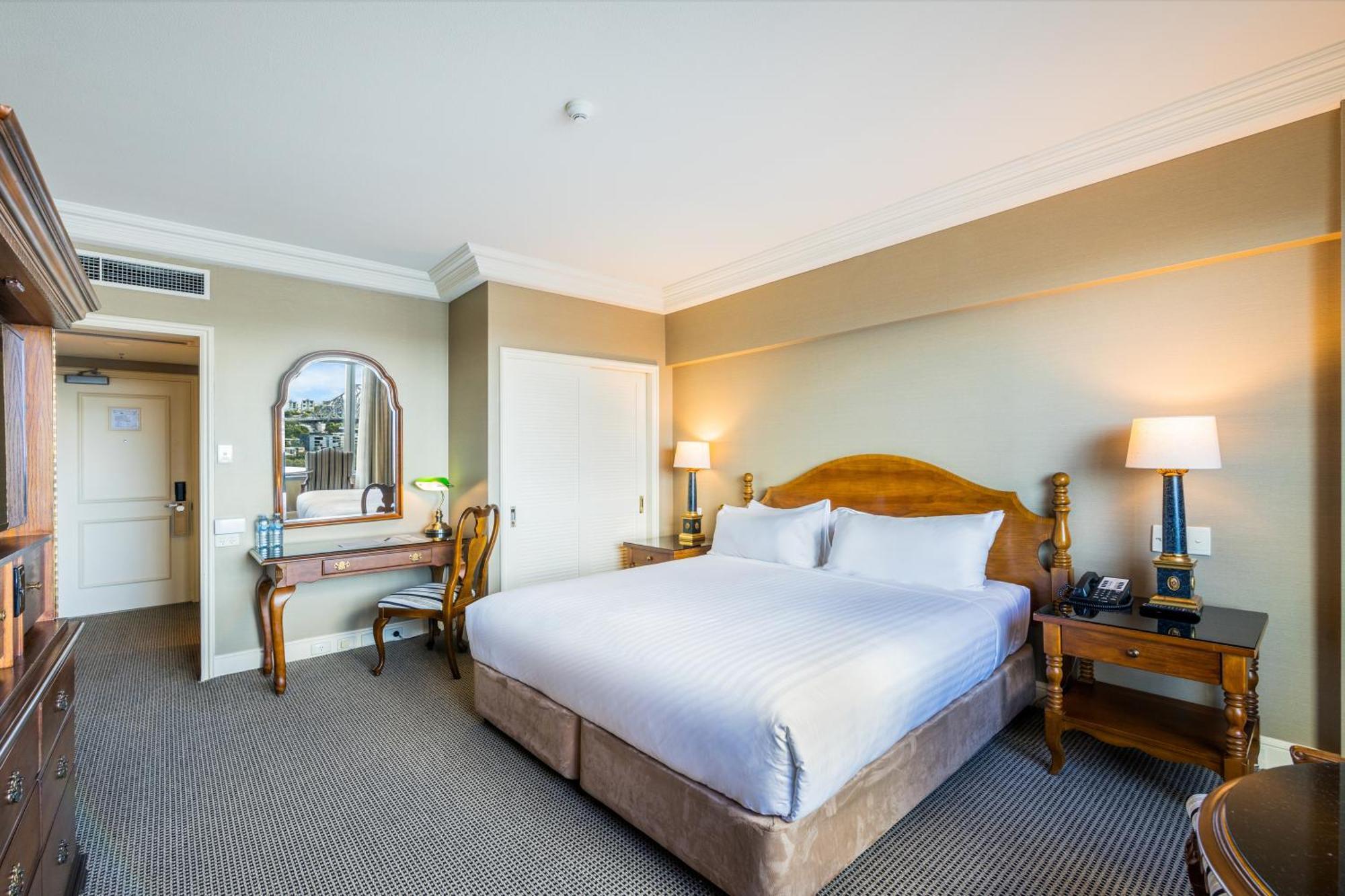 Stamford Plaza Brisbane Hotel Ngoại thất bức ảnh A room at the Cape Town Protea Hotel